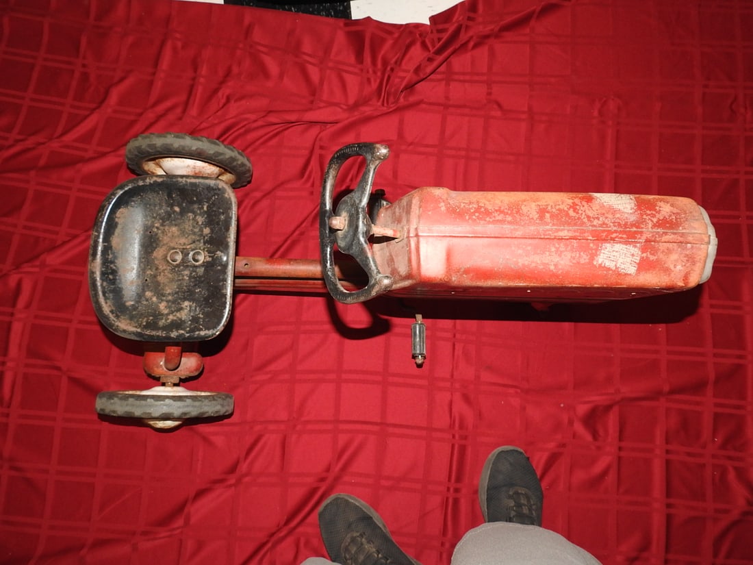 Murray / Sears Red Pedal Tractor - 3