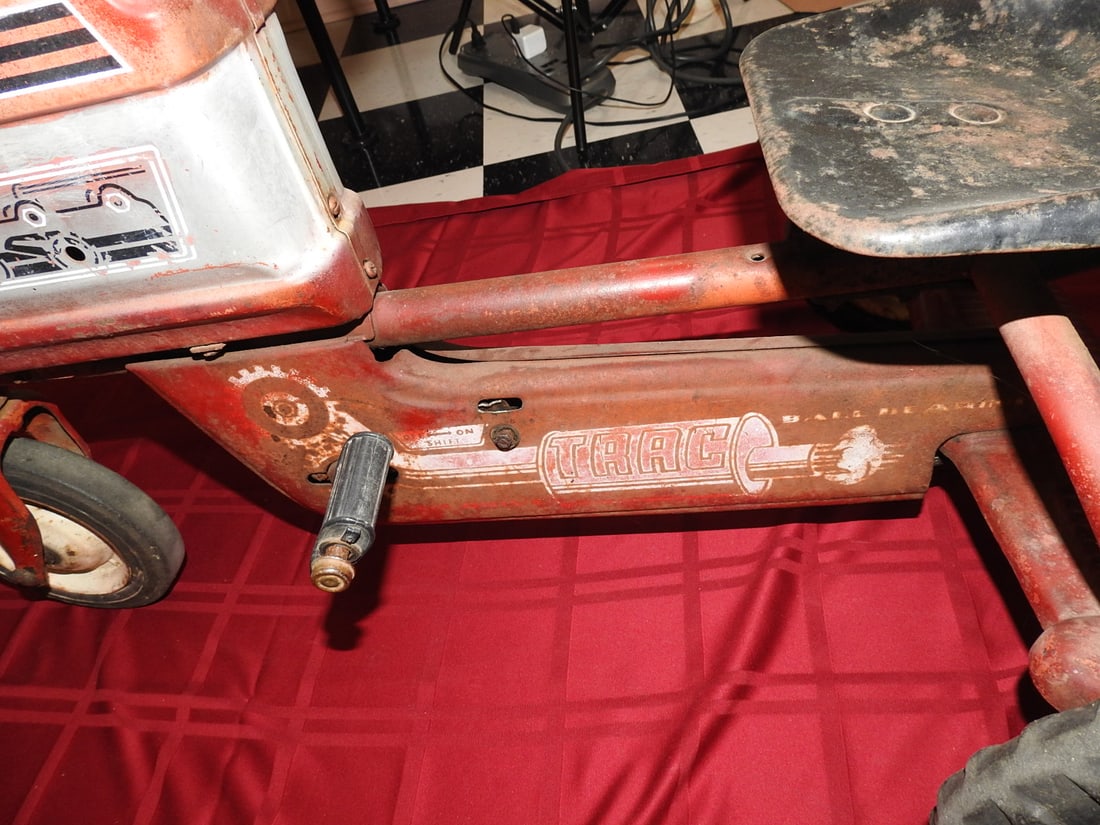 Murray / Sears Red Pedal Tractor - 5
