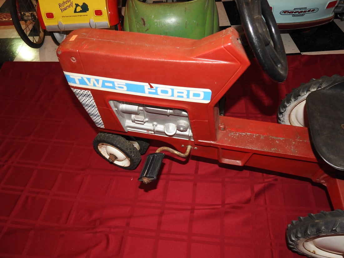 Ford TW-5 Pedal Tractor - 6