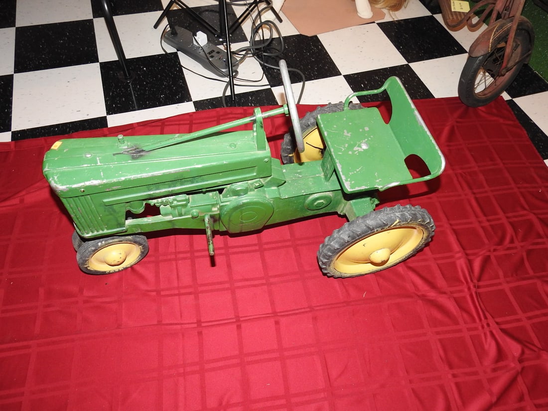 Vintage John Deere Pedal Tractor - 2