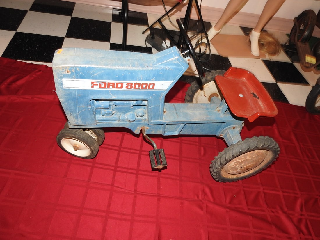 Ford 8000 Pedal Tractor - 3