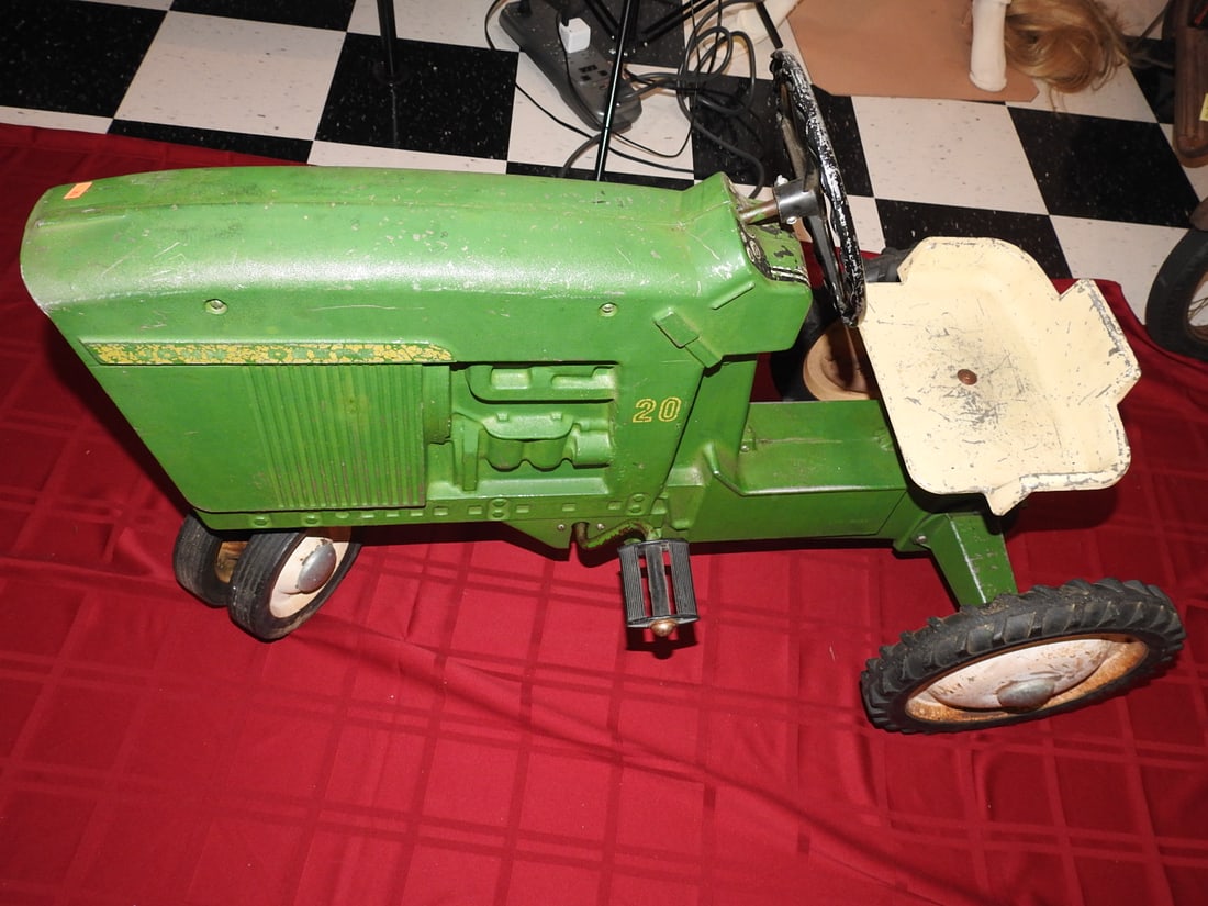 John Deere 20 Pedal Tractor - 3