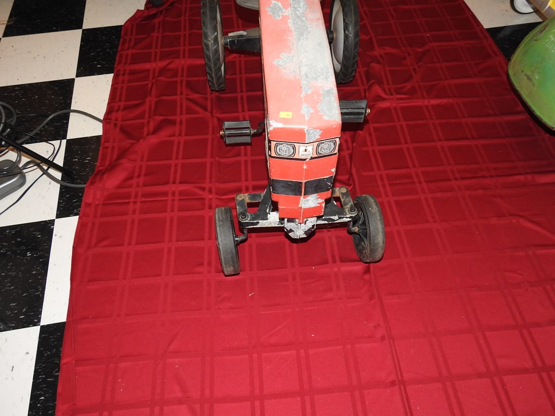 AGCO Allis 9815 Pedal Tractor - 2