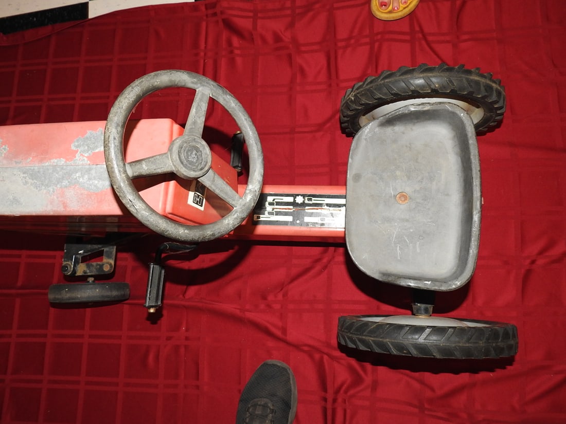 AGCO Allis 9815 Pedal Tractor - 4