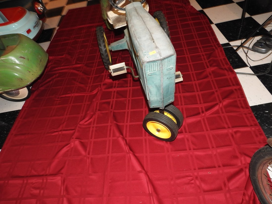 John Deere No. 10 Pedal Tractor with Trailer - 7