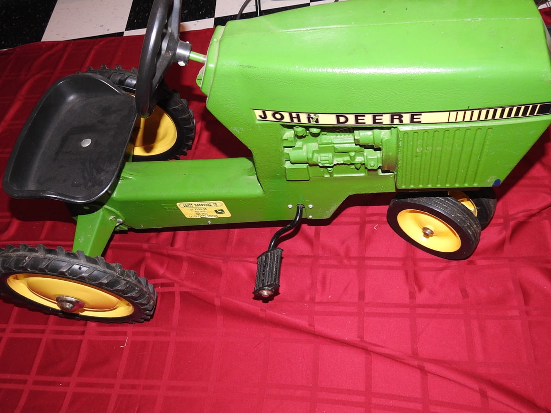 John Deere Ernst Co. Pedal Tractor - 4