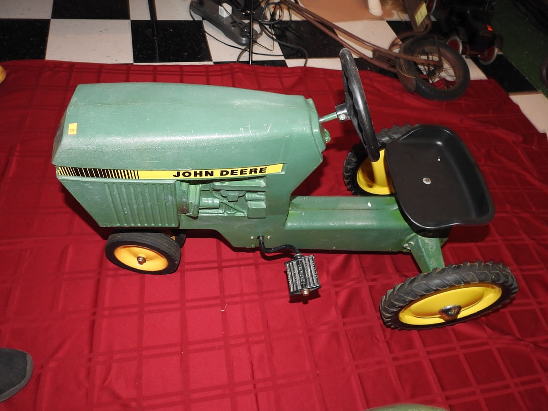 Vintage John Deere Pedal Tractor - 3