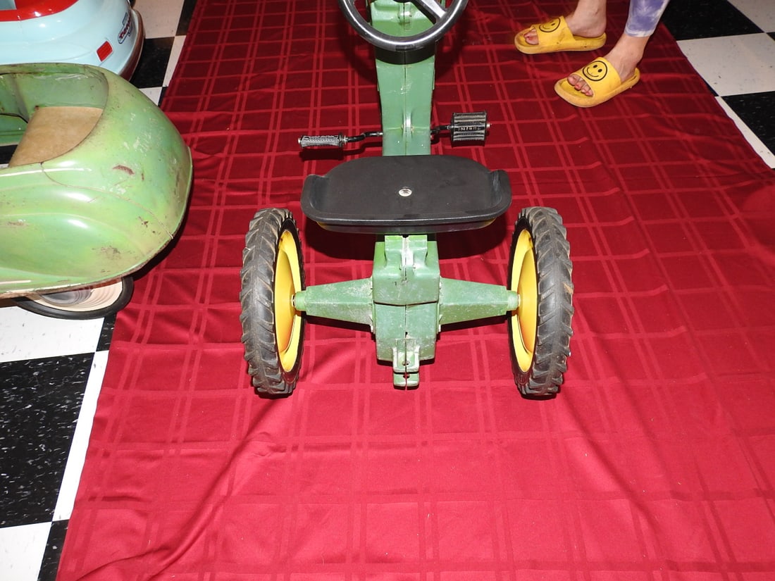 Vintage John Deere Pedal Tractor - 5