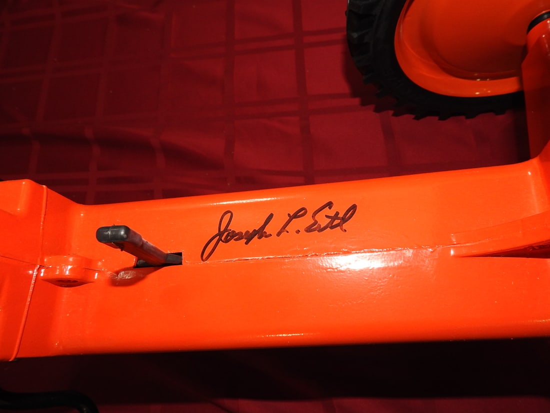 Signed Ertl Allis-Chalmers WD-45 Pedal Tractor - 6