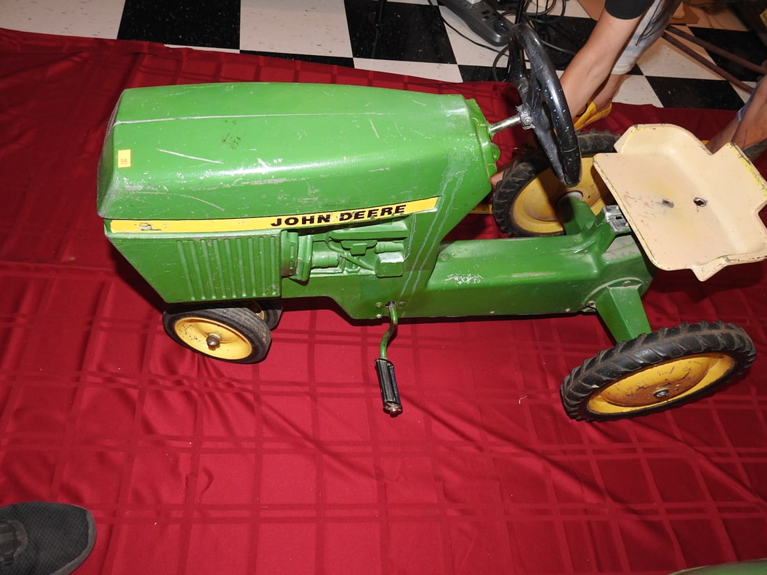 Vintage John Deere Pedal Tractor - 3