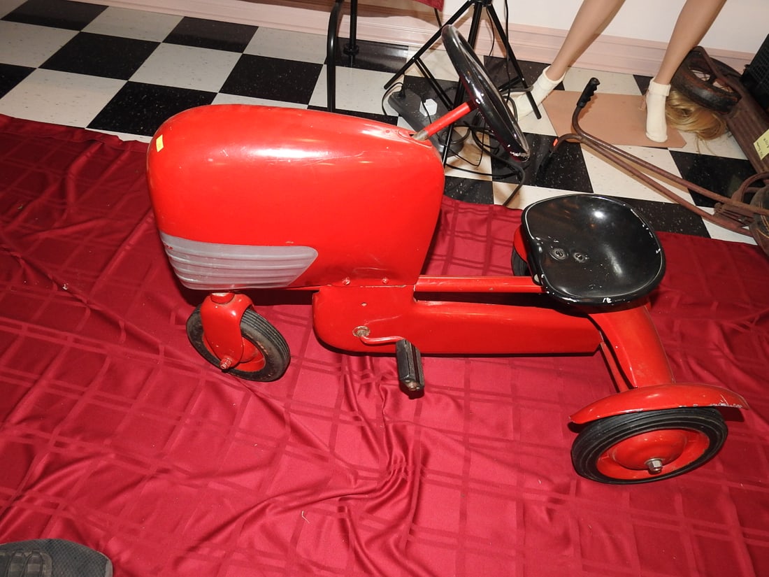 Vintage Red Pedal Tractor - 3