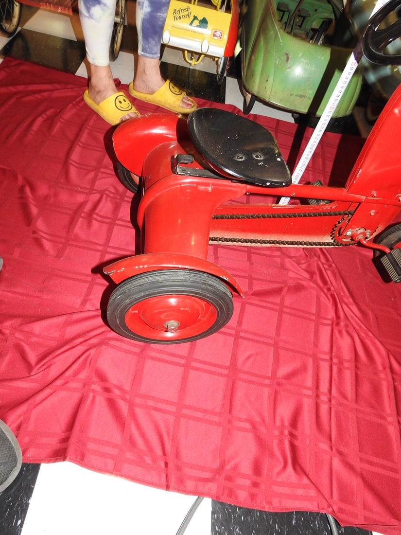 Vintage Red Pedal Tractor - 6