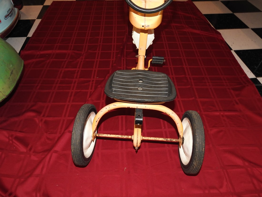 AMF Ranch Trac Turbo 502 Pedal Tractor - 5