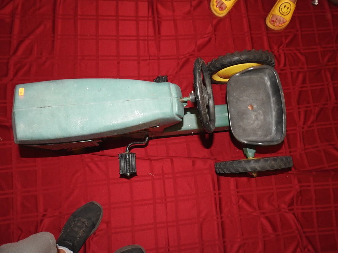 Vintage John Deere Pedal Tractor - 4