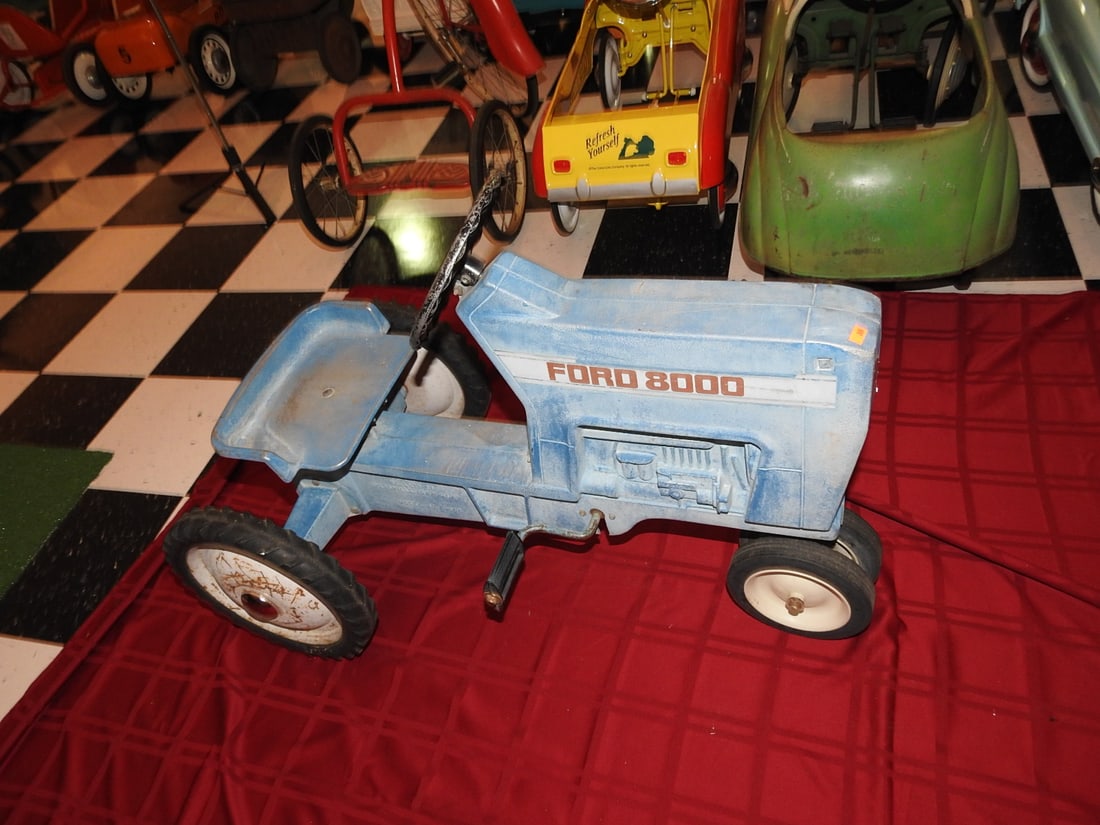 Ford 8000 Pedal Tractor (1 of 6)