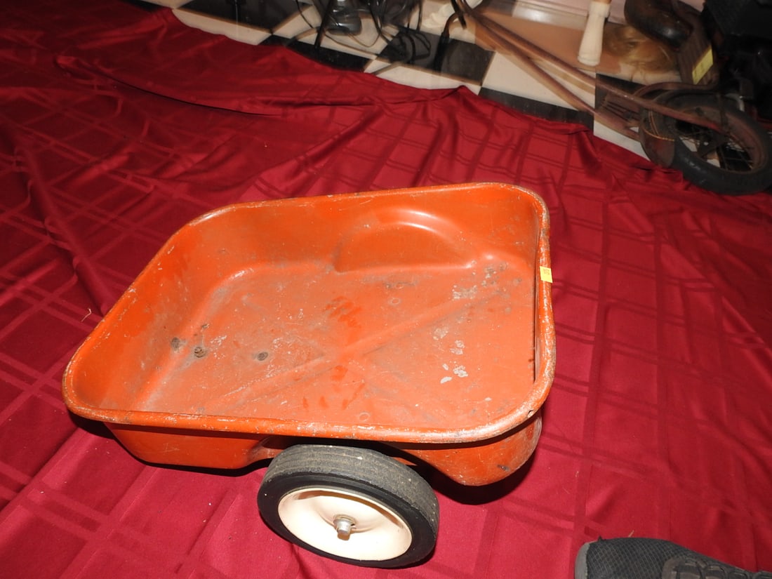 Vintage Orange Trailer, Broken Hitch - 3