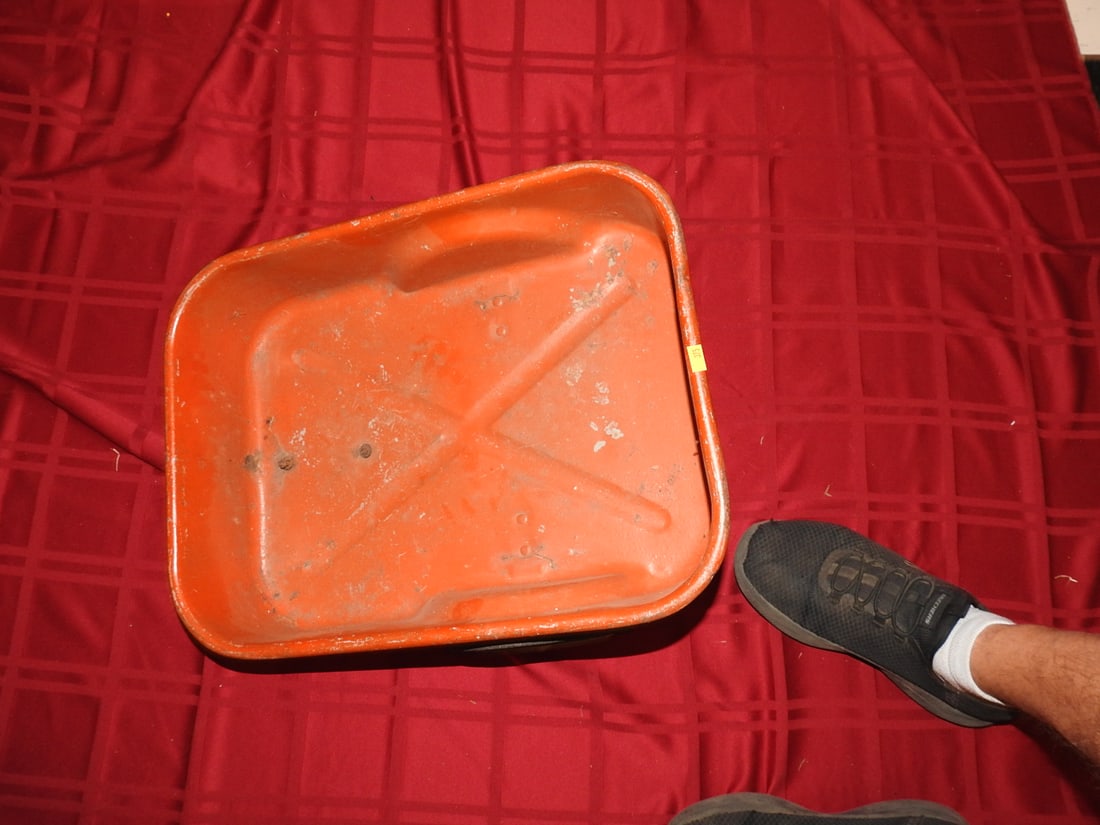 Vintage Orange Trailer, Broken Hitch - 4