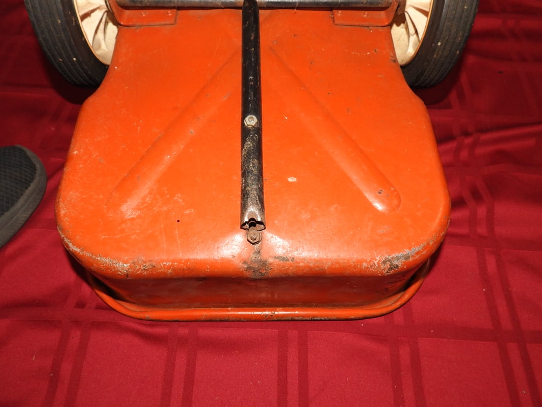 Vintage Orange Trailer, Broken Hitch - 5