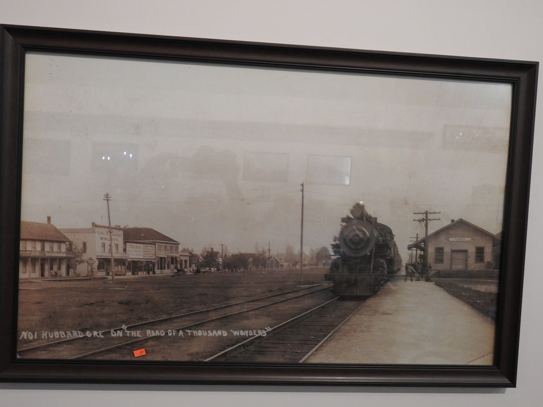 Framed Road of a Thousand Wonders Hubbard OR Photo: Framed black-and-white historical photograph/print, No. 1 Hubbard, Oregon, from The Road of a Thousand Wonders series. Approx. 25 x 38 x 2 in. Frame and print show age/display wear, surface marks, dus