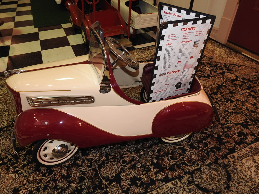 1939 Dodge Steelcraft M10 Pedal Car - 3