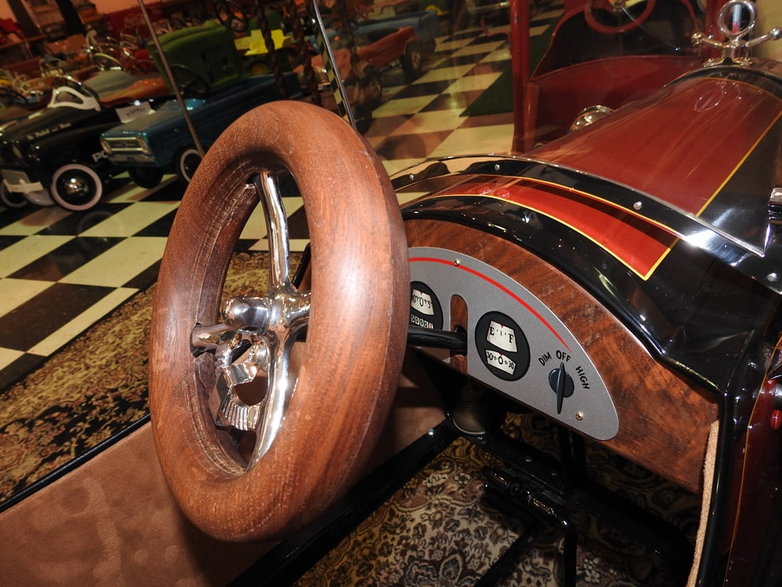 Restored 1929 Packard American National Pedal Car - 7