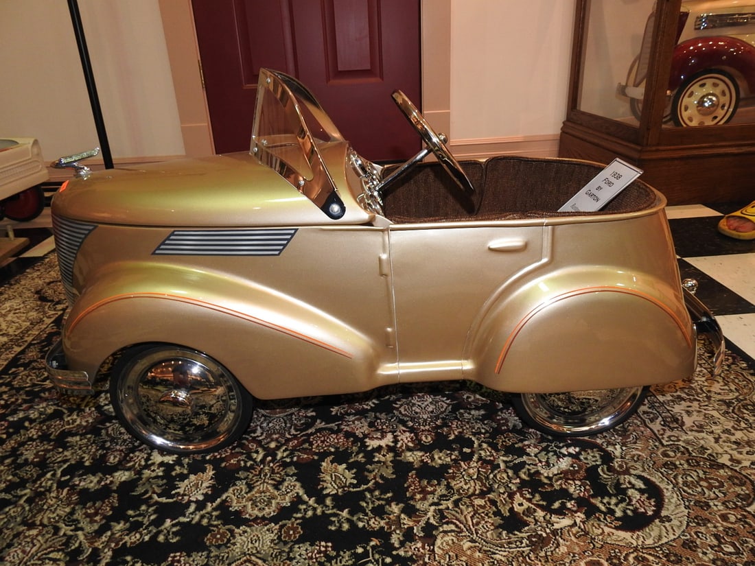 1938 Ford Garton Pedal Car - 3