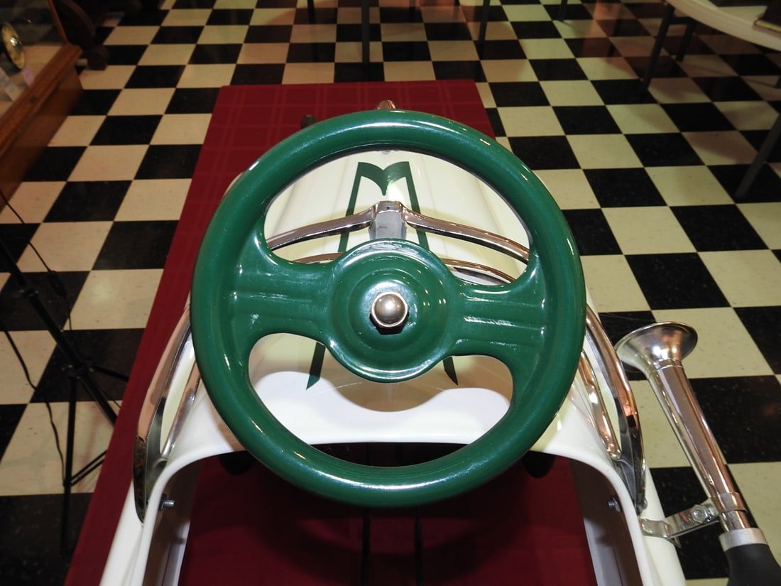 Restored 1938-39 Lincoln Murray Steelcraft Pedal Car - 7