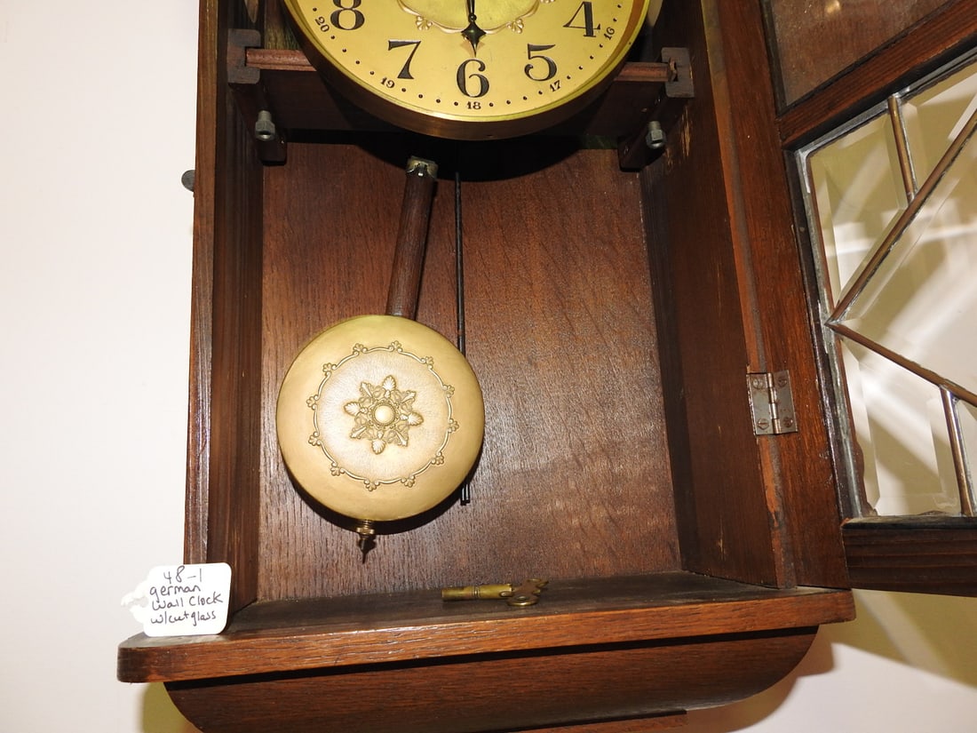 German Wall Clock with Cut Glass - 10