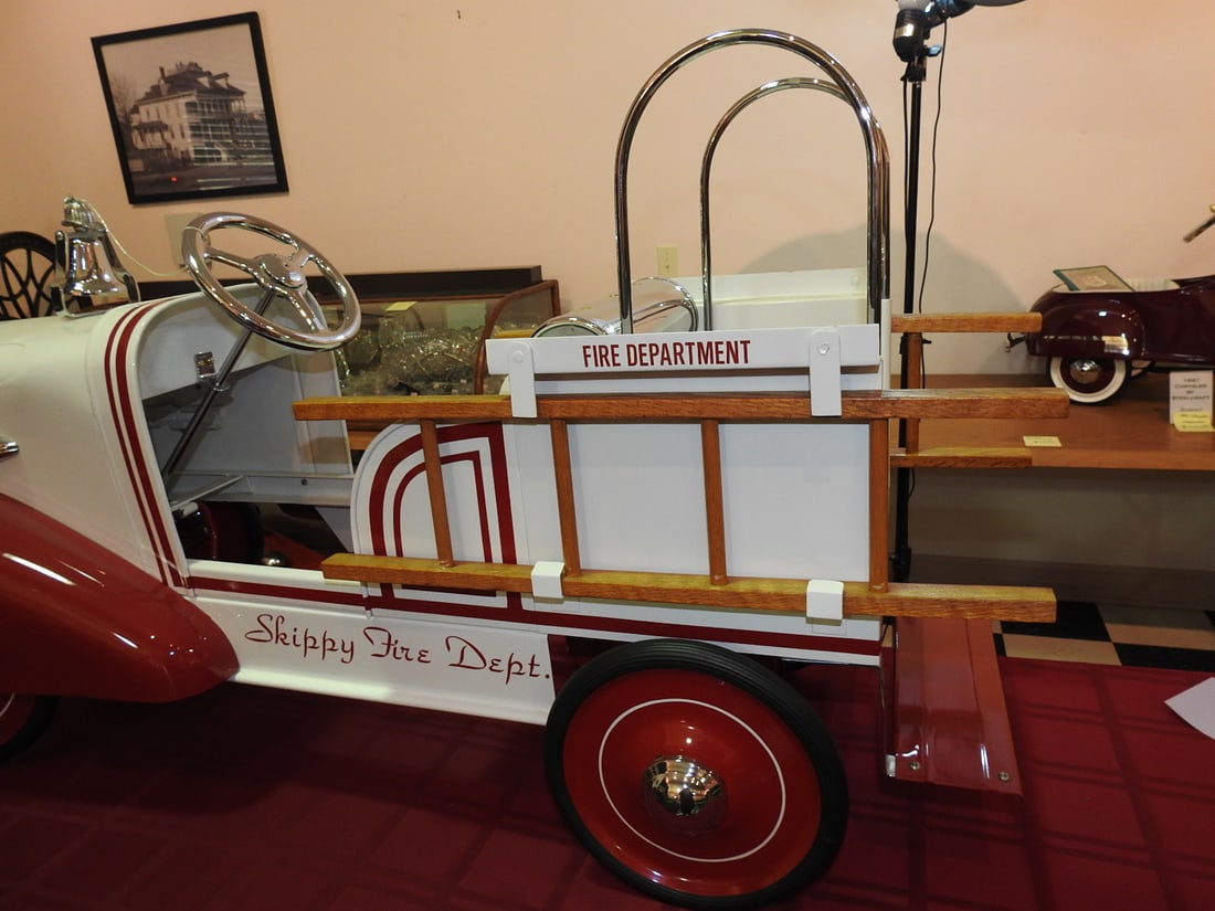 Restored 1936 Gendron Chemical Fire Truck Pedal Car - 9