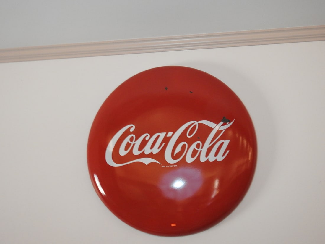 Vintage Coca-Cola Porcelain Button Sign (1 of 6)