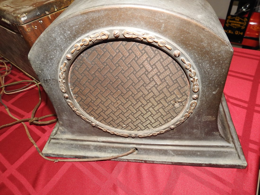 1928 RCA Radio with Speaker - 11