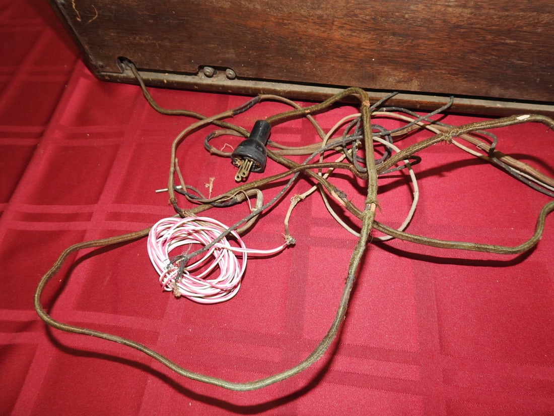 1928 RCA Radio with Speaker - 12