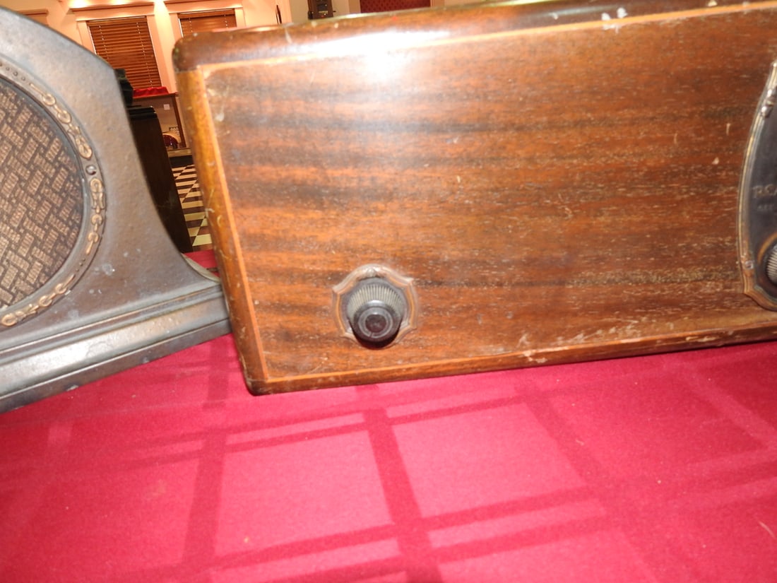 1928 RCA Radio with Speaker - 3
