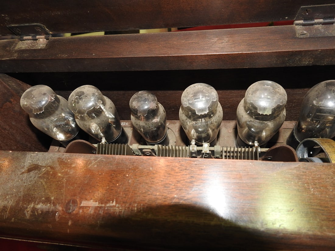 1928 RCA Radio with Speaker - 6