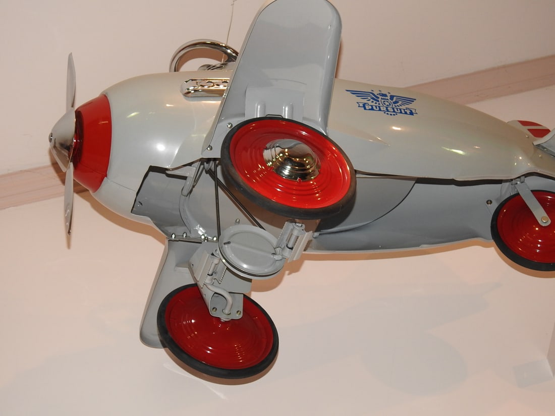 Restored 1930s Murray Pursuit Pedal Plane - 2