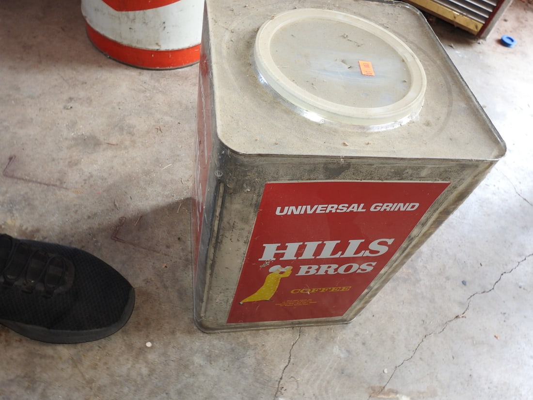 Vintage Hills Bros Universal Grind Coffee Tin - 4
