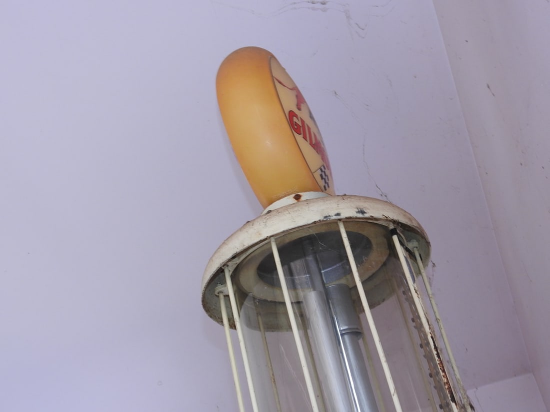 Vintage Keesee Model 107A Roar with Gilmore Gas Pump - 4