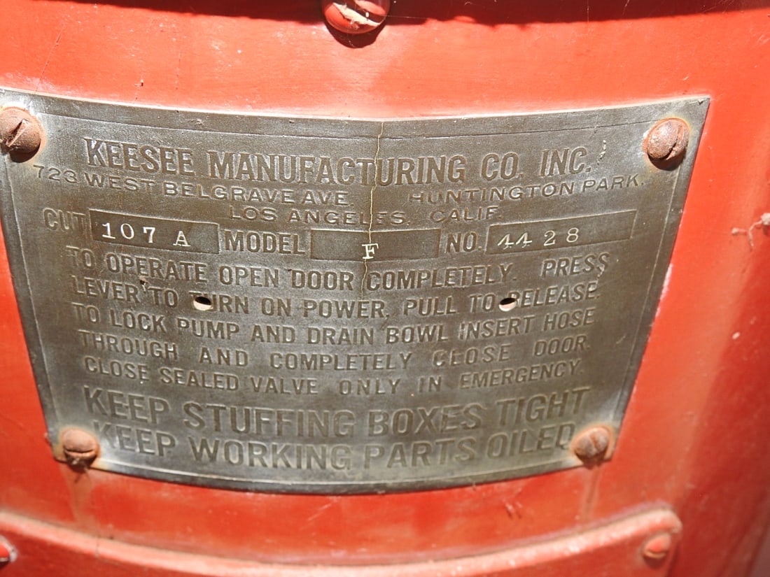 Vintage Keesee Model 107A Roar with Gilmore Gas Pump - 7