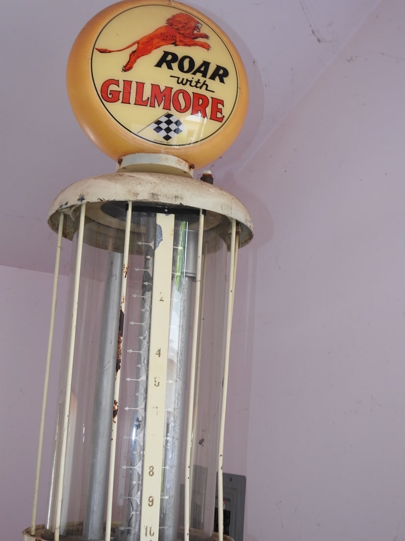 Vintage Keesee Model 107A Roar with Gilmore Gas Pump - 9