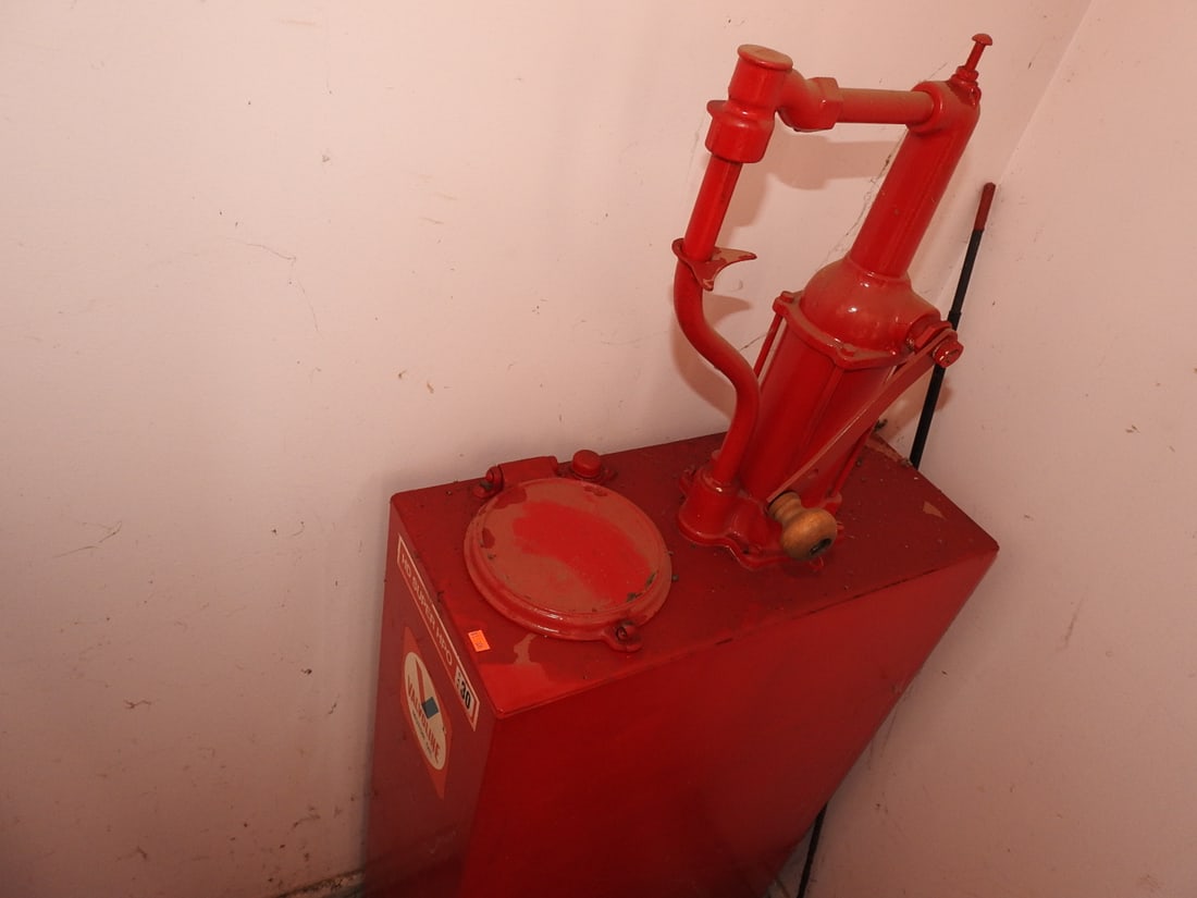 Vintage Valvoline Oil Dispenser Tank with Pump (1 of 3)