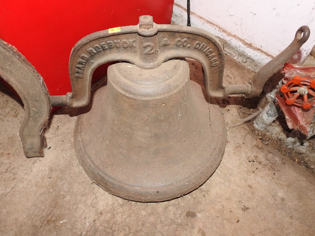 Sears Roebuck Cast Iron Farm Bell (1 of 9)