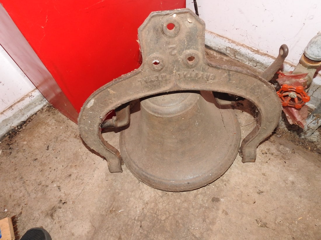 Sears Roebuck Cast Iron Farm Bell - 5