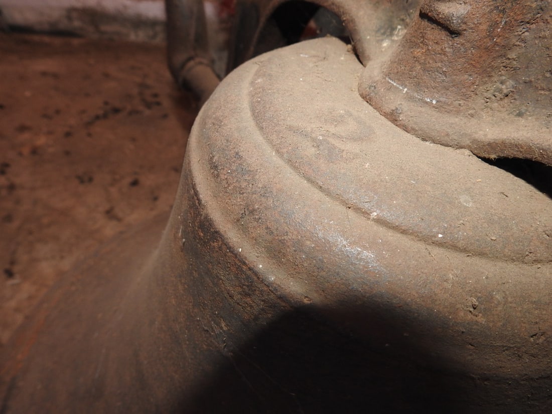 Sears Roebuck Cast Iron Farm Bell - 8