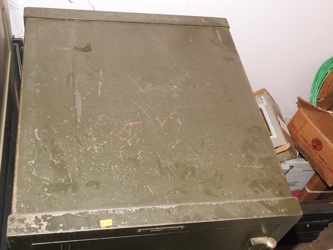 Herring-Hall-Marvin Floor Safe - 4