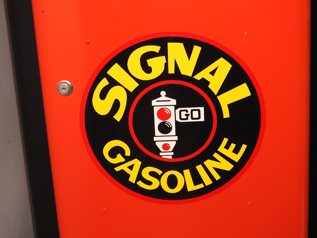 Early 1940s Tokheim Signal Gas Pump - 5