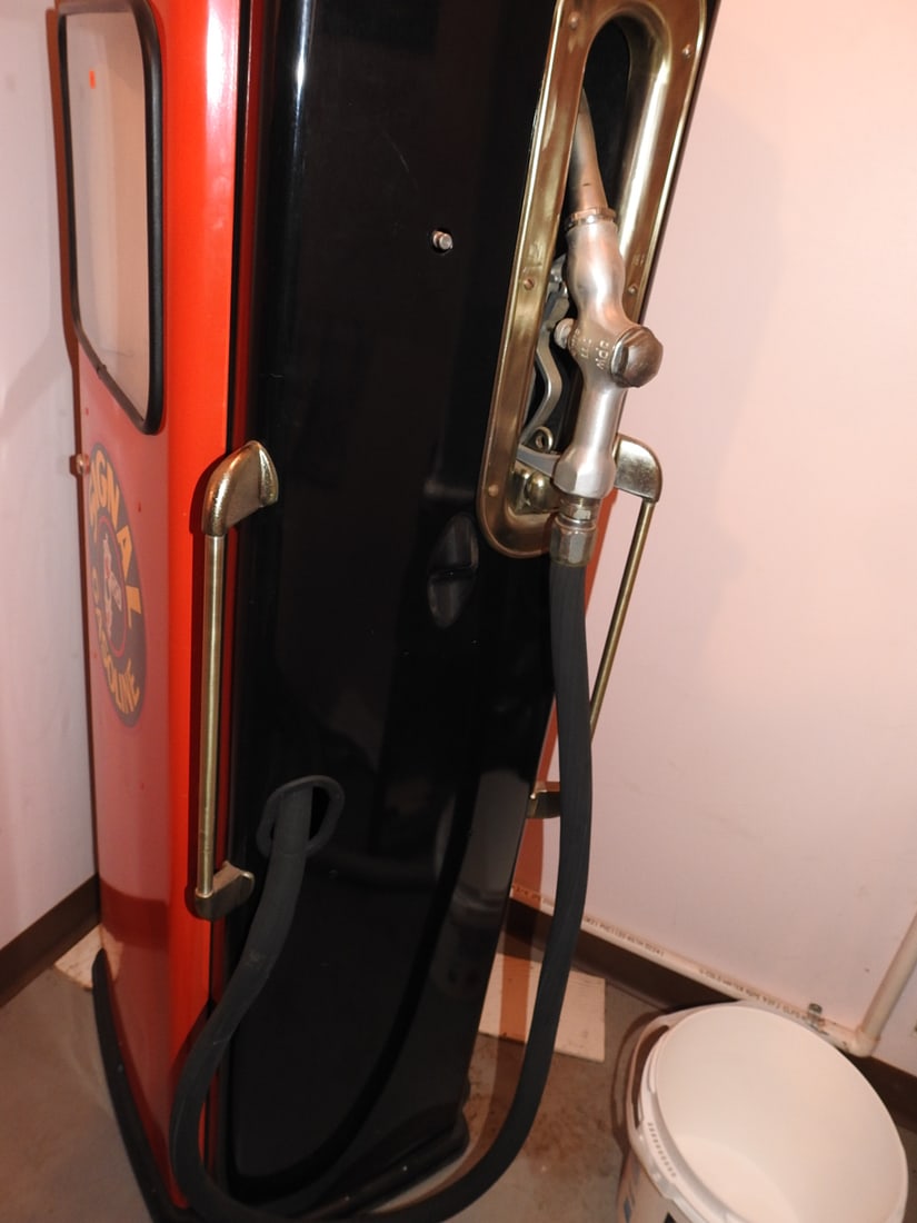 Early 1940s Tokheim Signal Gas Pump - 7