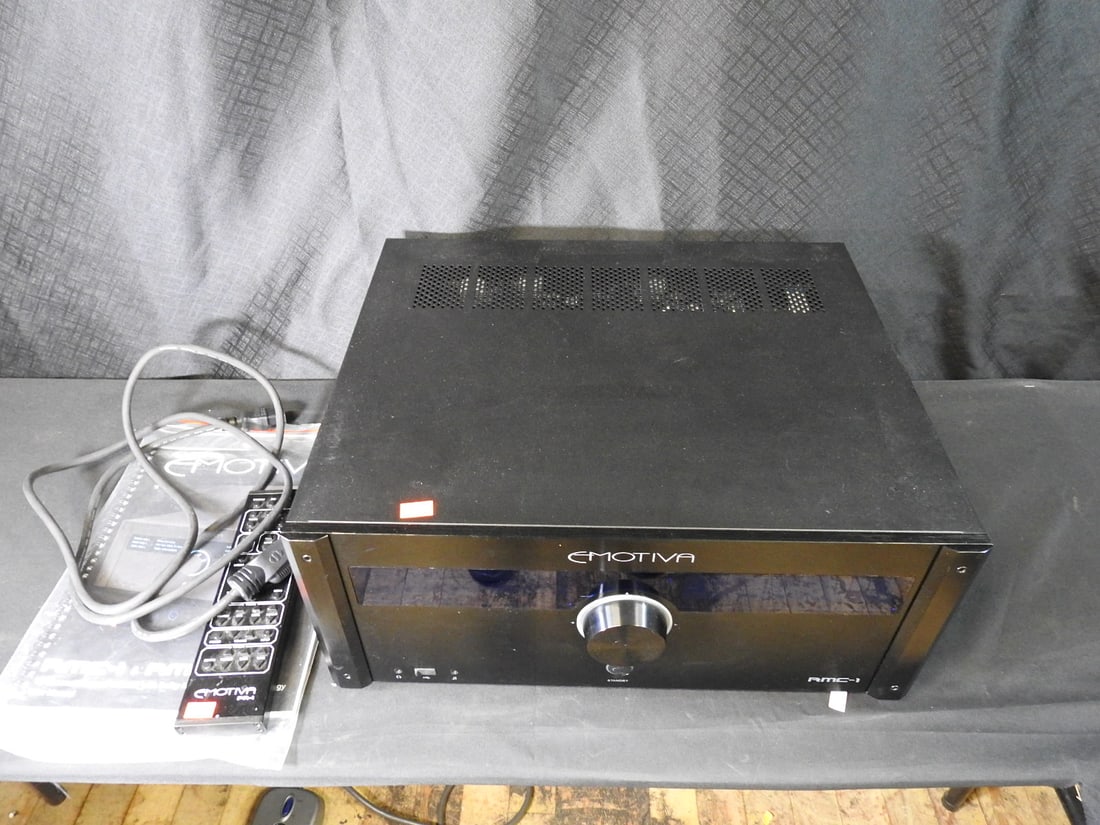 Emotiva RMC-1 Processor - 2