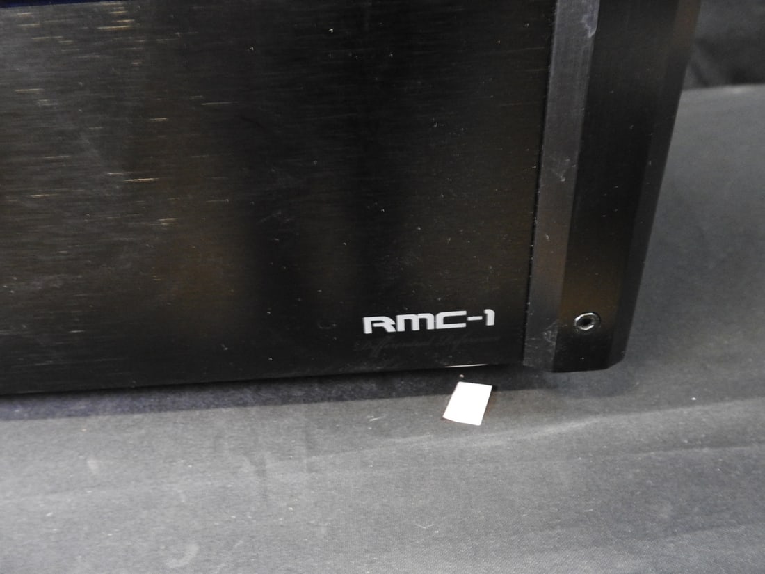Emotiva RMC-1 Processor - 3