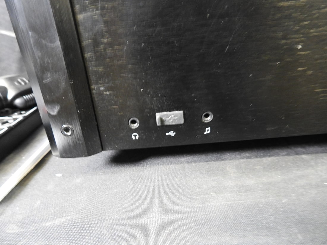 Emotiva RMC-1 Processor - 5
