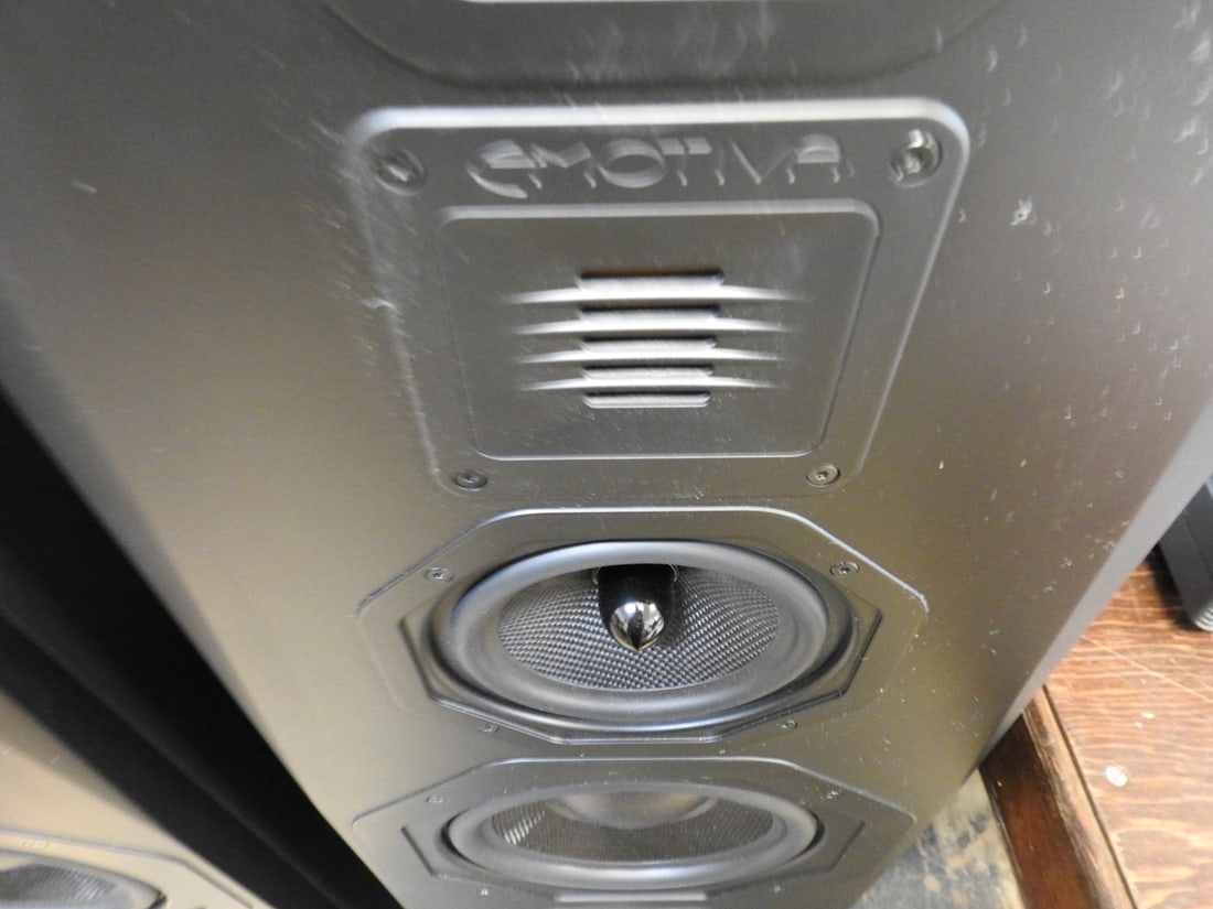 Emotiva Airmotiv Speaker Set of 5 - 14